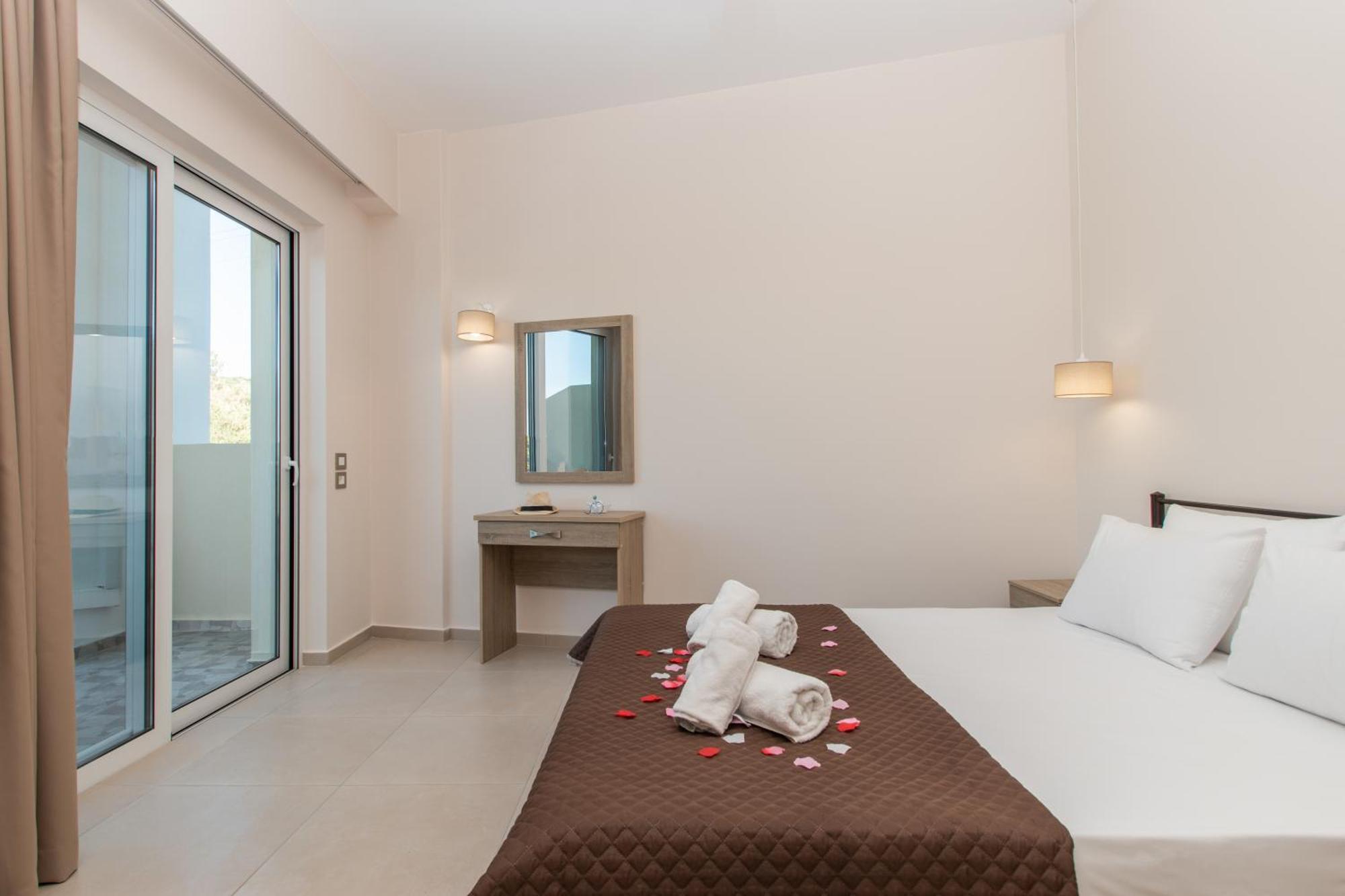Katsaros Luxury Apts II 5 Min Walk To Beach 蒂锡利维 外观 照片