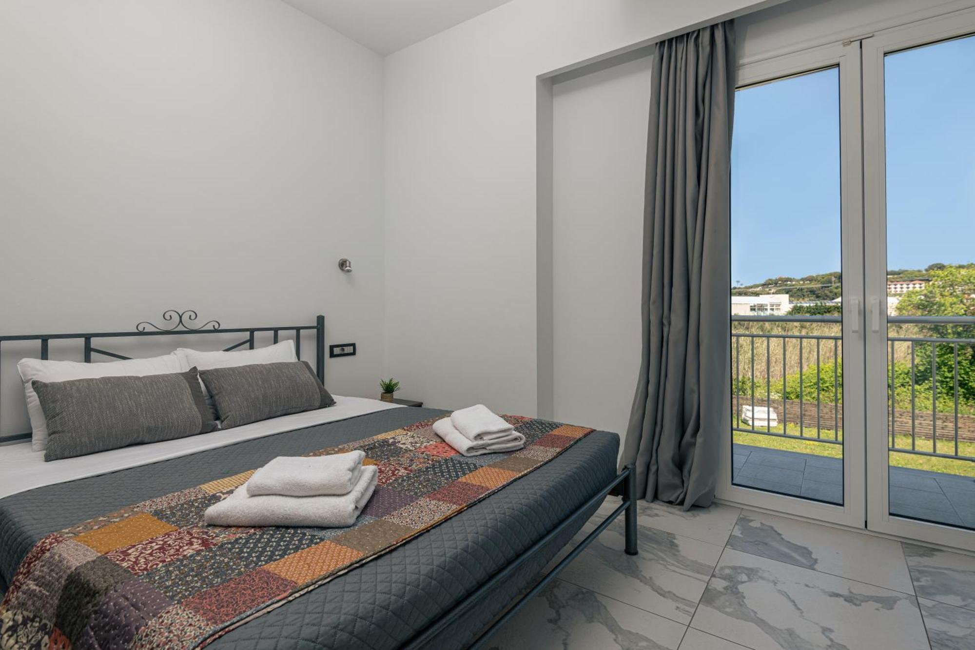 Katsaros Luxury Apts II 5 Min Walk To Beach 蒂锡利维 外观 照片