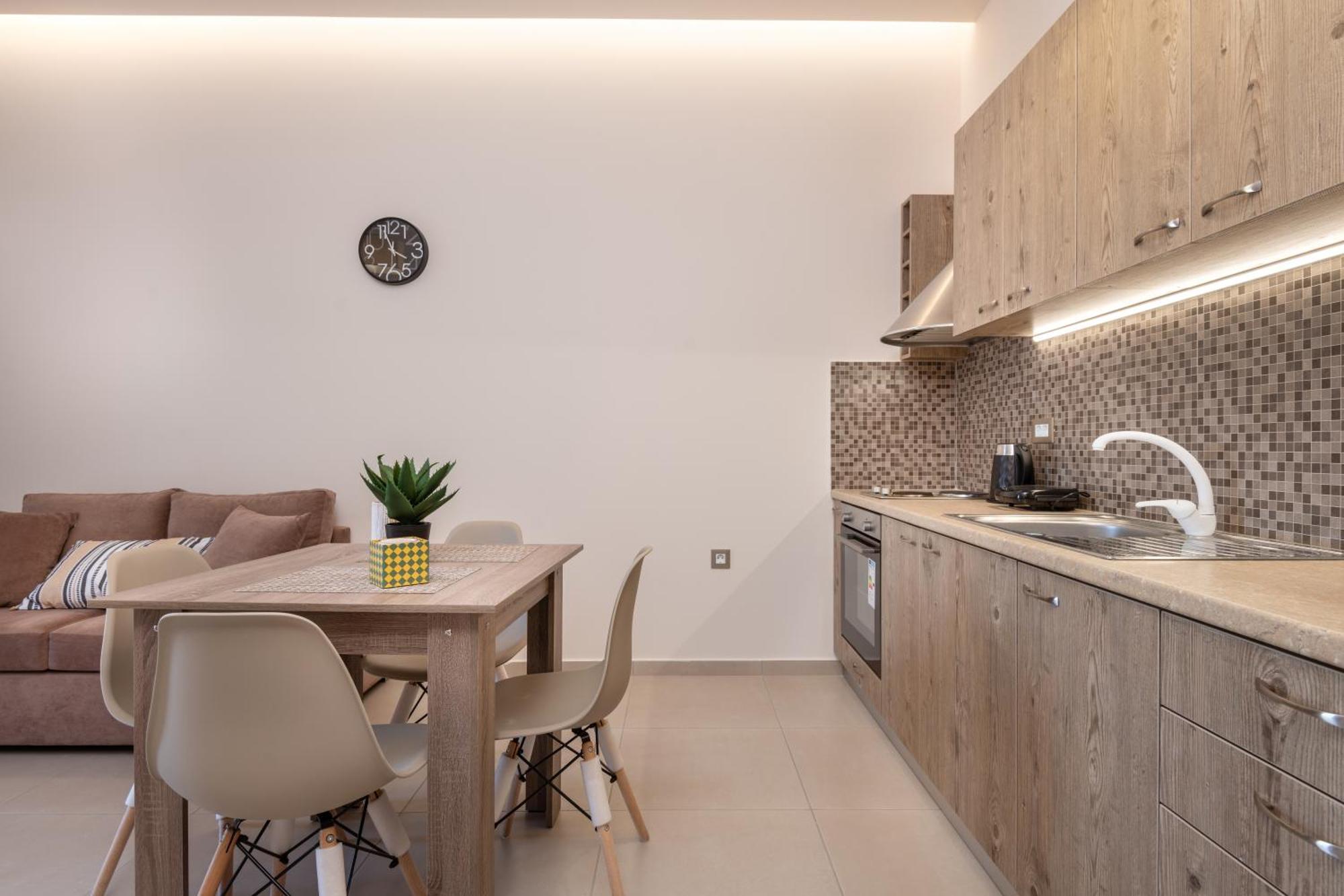 Katsaros Luxury Apts II 5 Min Walk To Beach 蒂锡利维 外观 照片