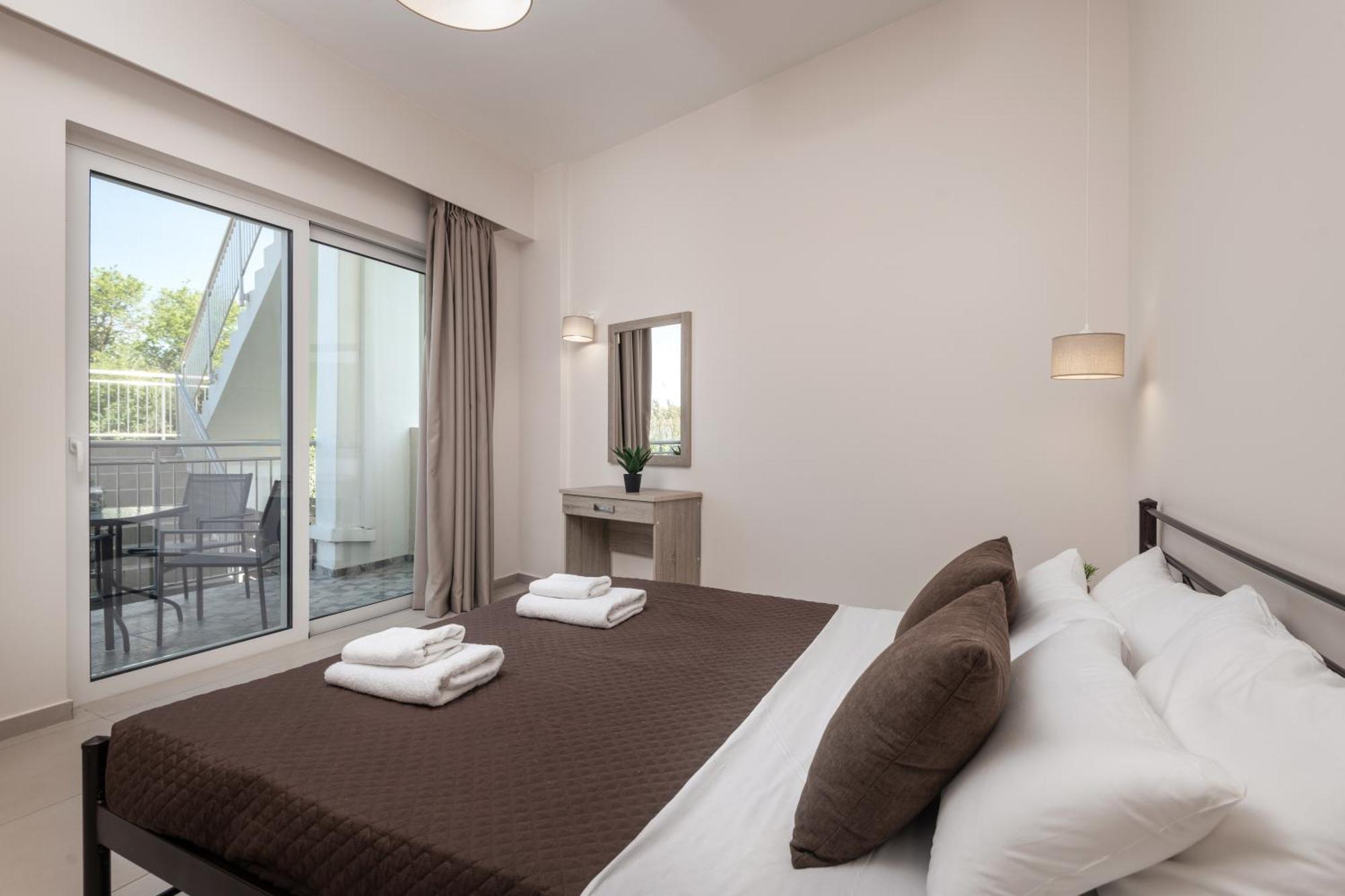 Katsaros Luxury Apts II 5 Min Walk To Beach 蒂锡利维 外观 照片