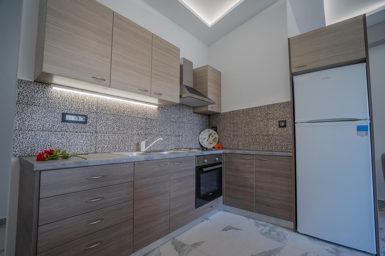 Katsaros Luxury Apts II 5 Min Walk To Beach 蒂锡利维 外观 照片