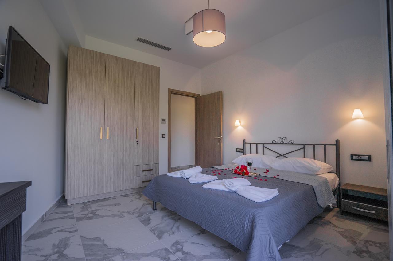 Katsaros Luxury Apts II 5 Min Walk To Beach 蒂锡利维 外观 照片